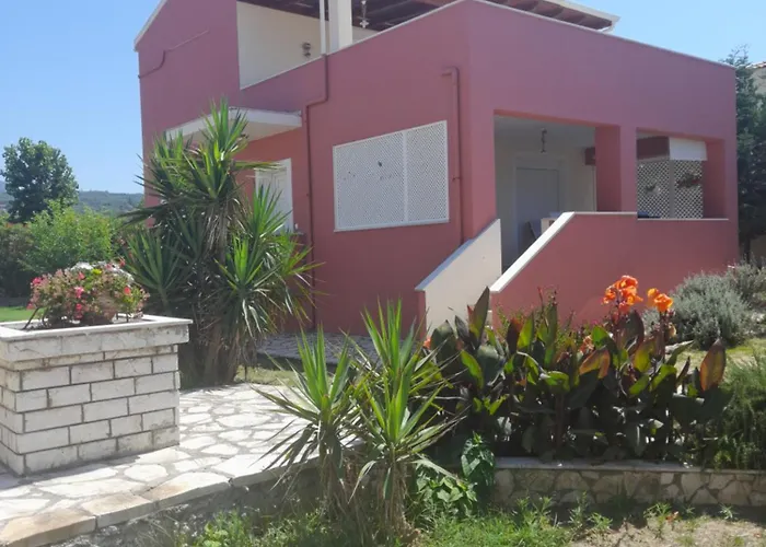 Acharavi, Villa Next To The Beach