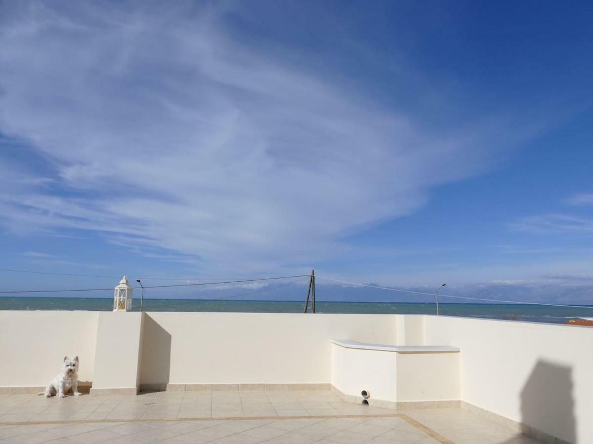 Villa Acharavi, Next To The