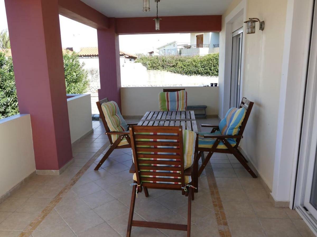 Villa Acharavi, Next To The